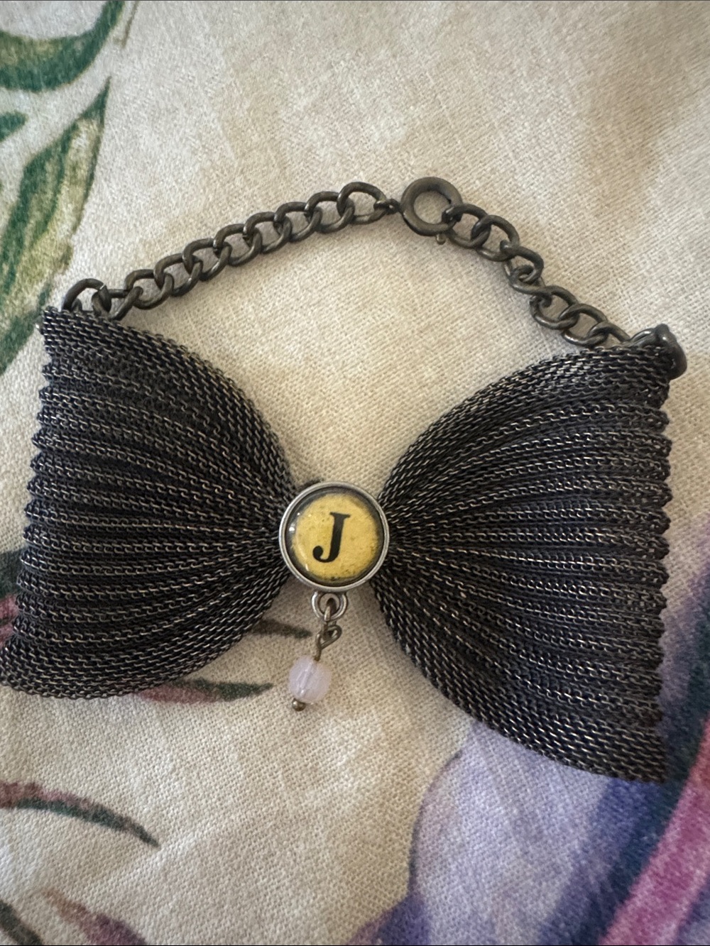 Initial "J" mesh metal Chain Bow Bracelet
